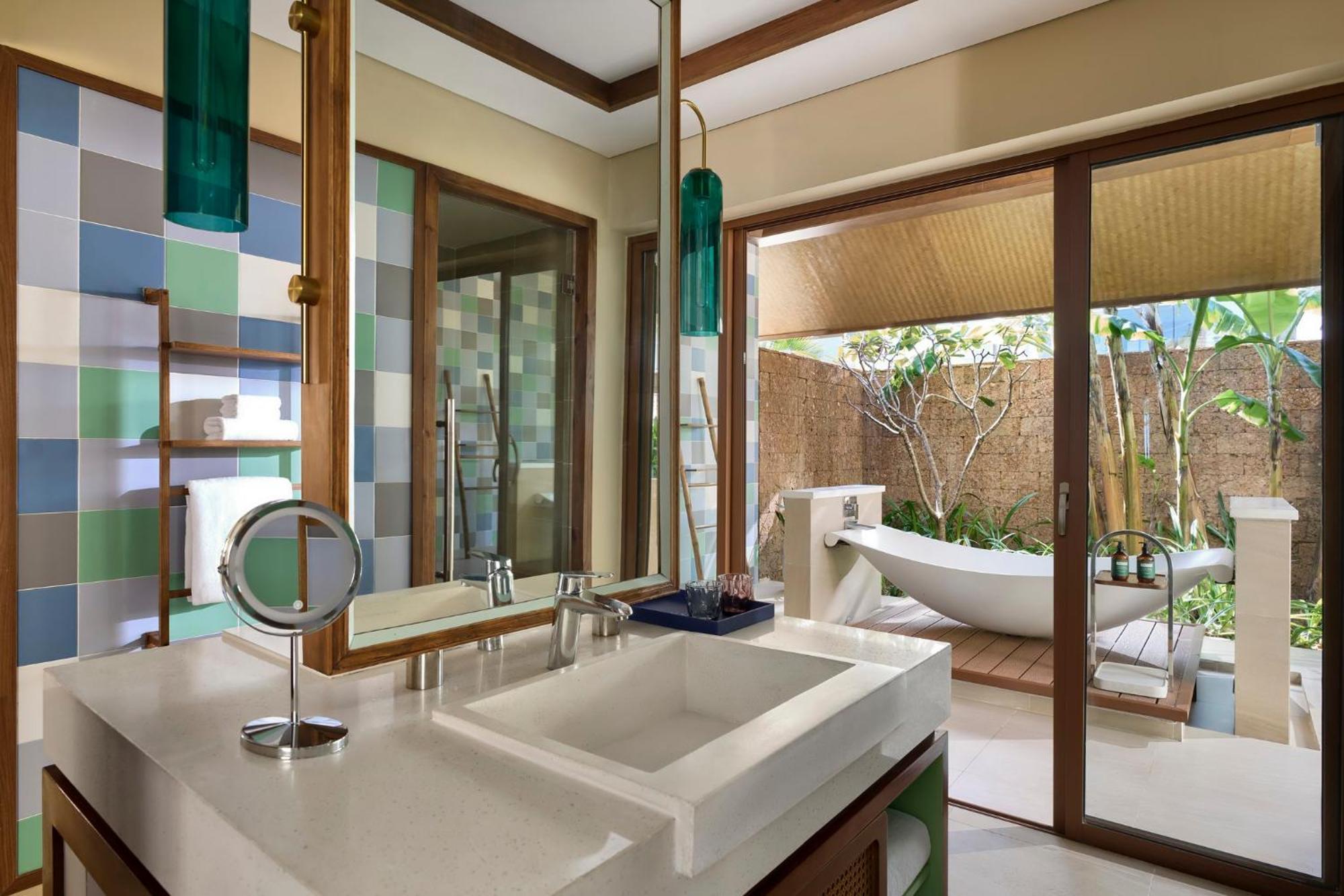 Voco Quang Binh Resort By Ihg Dong Hoi Exterior photo