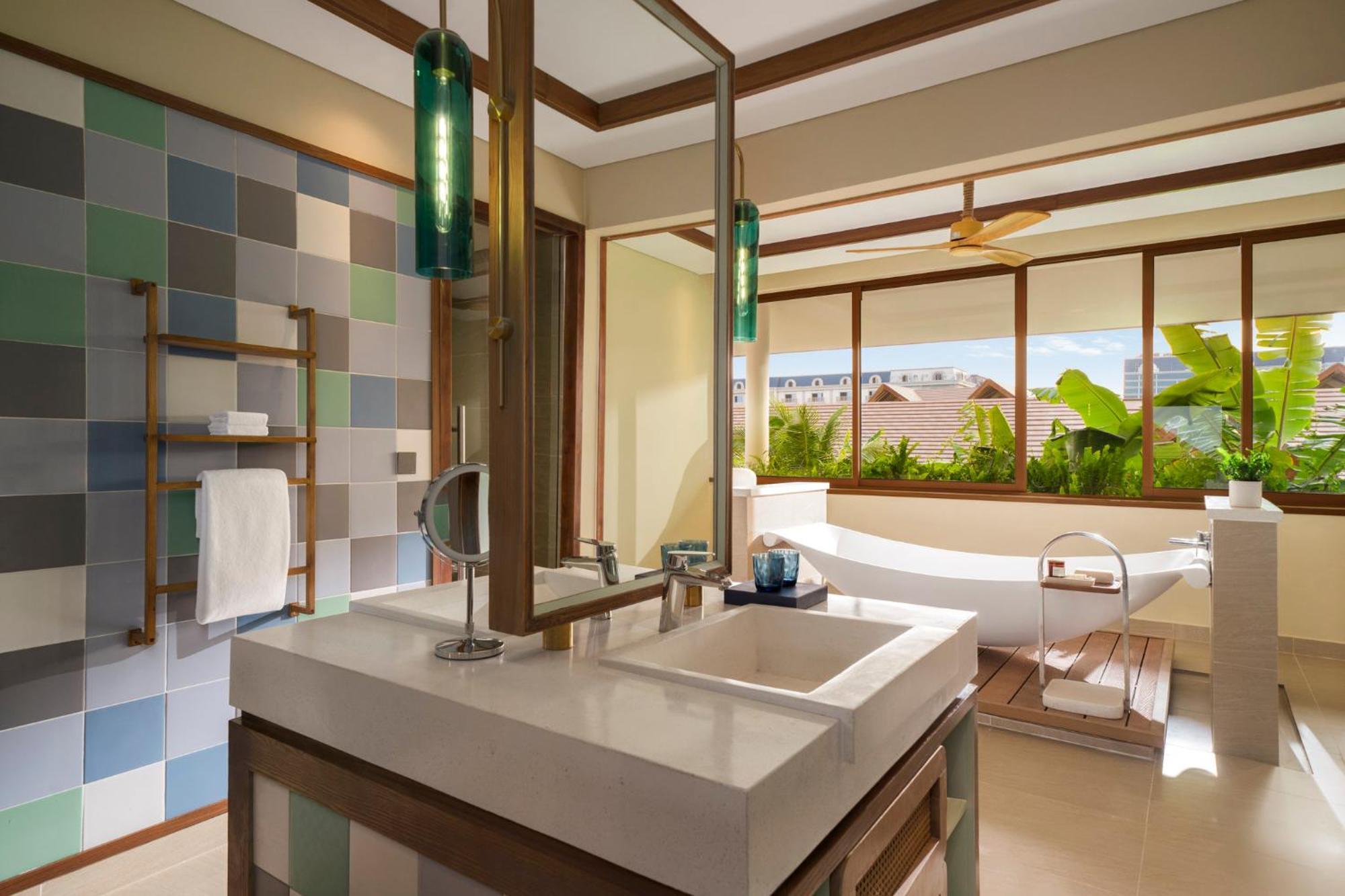 Voco Quang Binh Resort By Ihg Dong Hoi Exterior photo